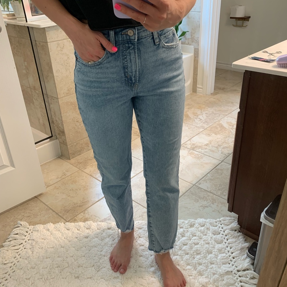 High waisted mom jeans light wash size 25 straight leg
